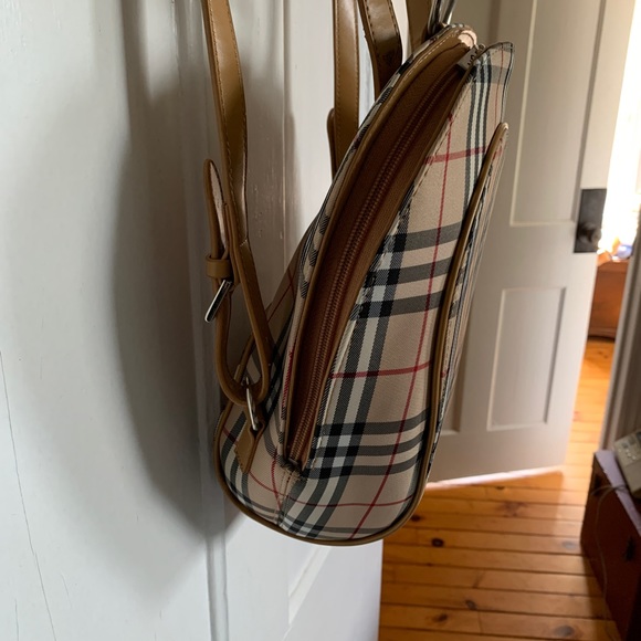 Edouardo Mourani Backback - Picture 3 of 14